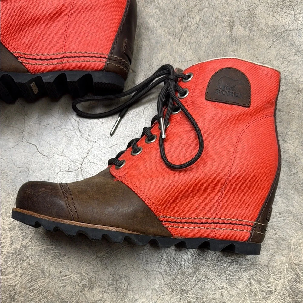 Sorel Red and Brown Lace Up Boots - Picture 6 of 13